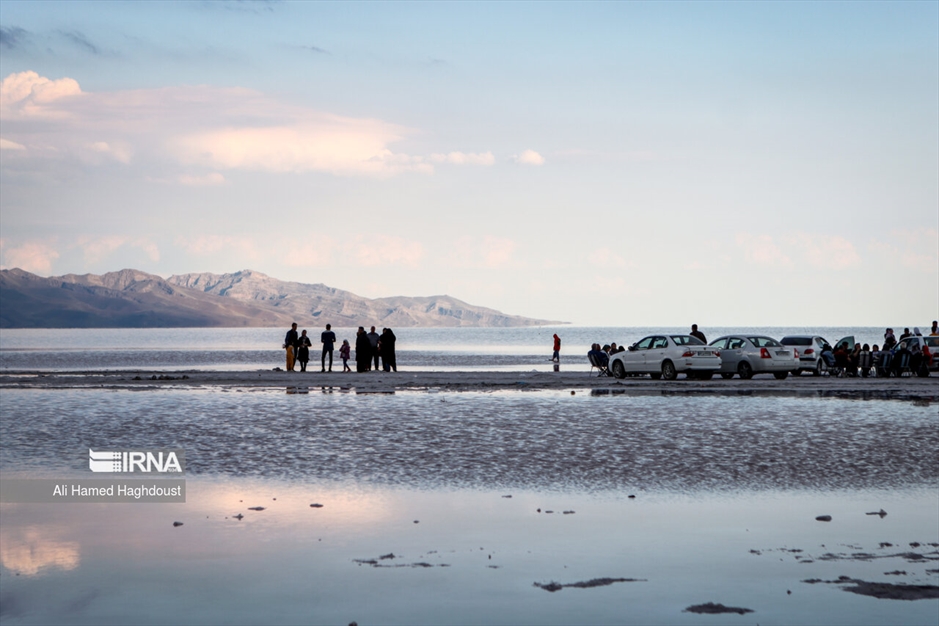 نجات دریاچه