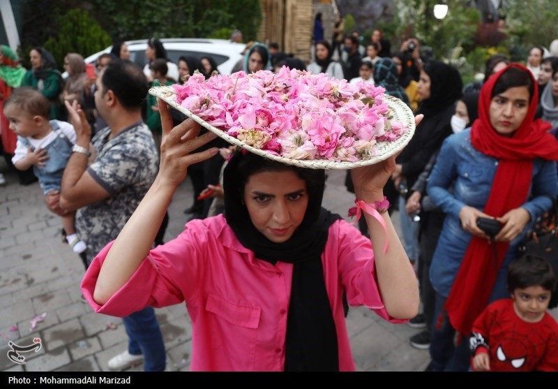 جشنواره گل و گلاب در محلات