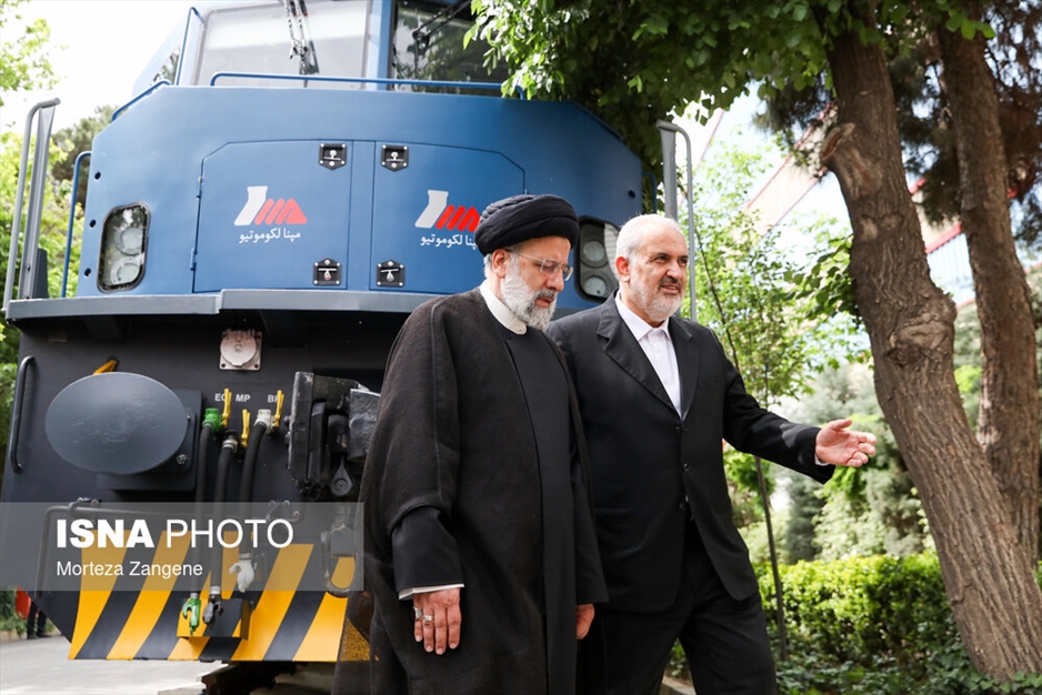 قاب‌هایی ماندگار؛ رئیسی در میدان خدمت