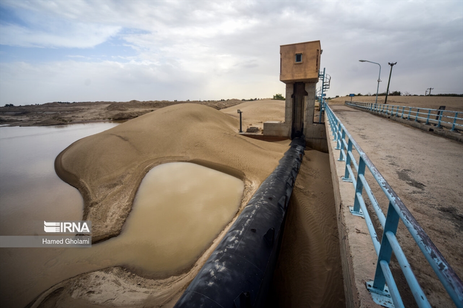 آب در راه سیستان
