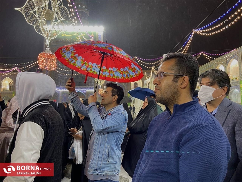 گل آرایی در آستانه ولادت امام رضا علیه‌السلام