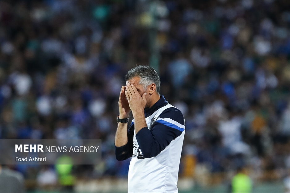 دیدار تیم های فوتبال استقلال و شمس آذر