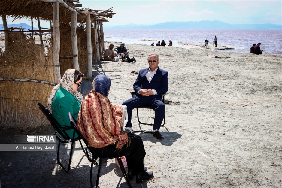 نجات دریاچه