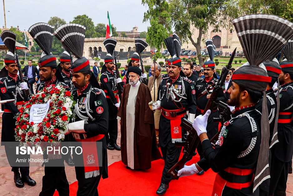 قاب‌هایی ماندگار؛ رئیسی در میدان خدمت