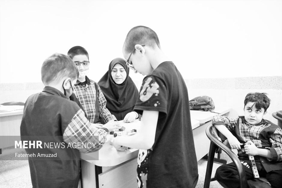 معلمان دل‌های روشن