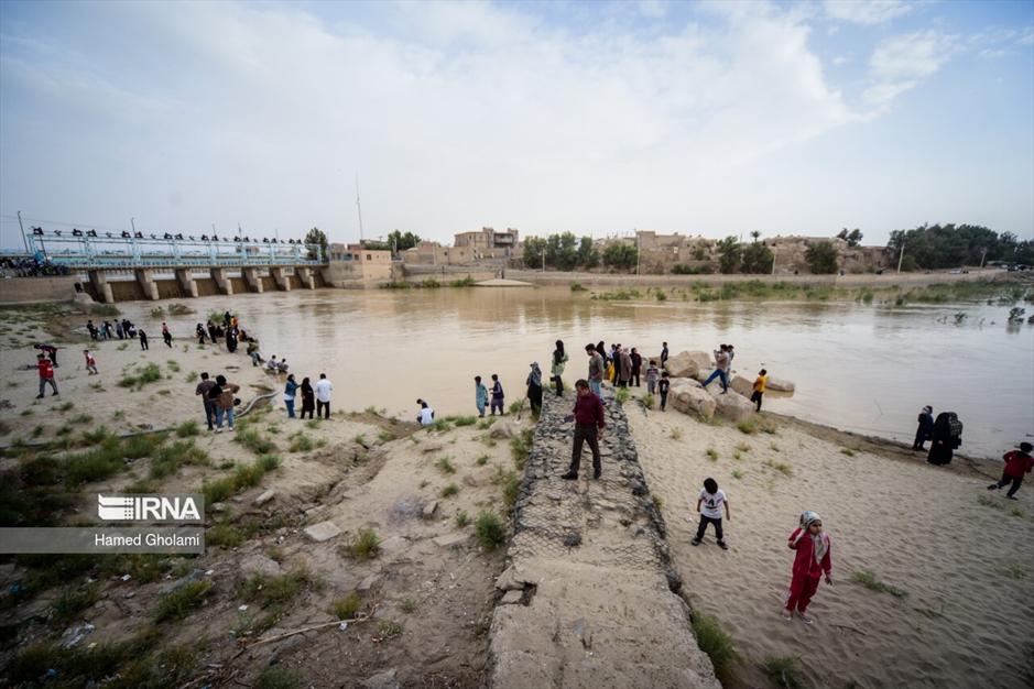 آب در راه سیستان
