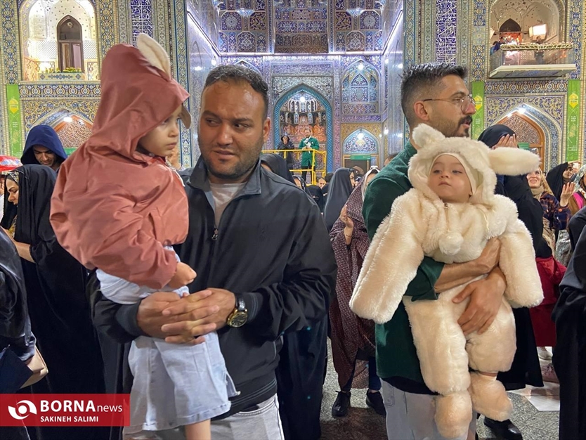 گل آرایی در آستانه ولادت امام رضا علیه‌السلام