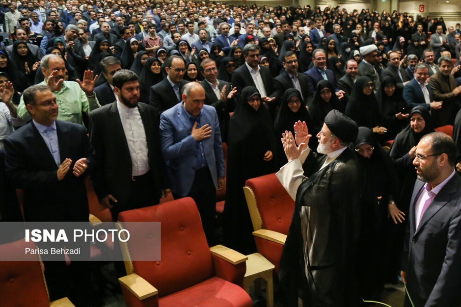 قاب‌هایی ماندگار؛ رئیسی در میدان خدمت