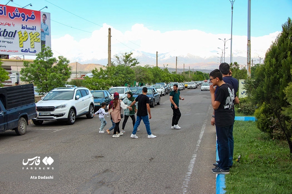 گردشگران در  اَرَس