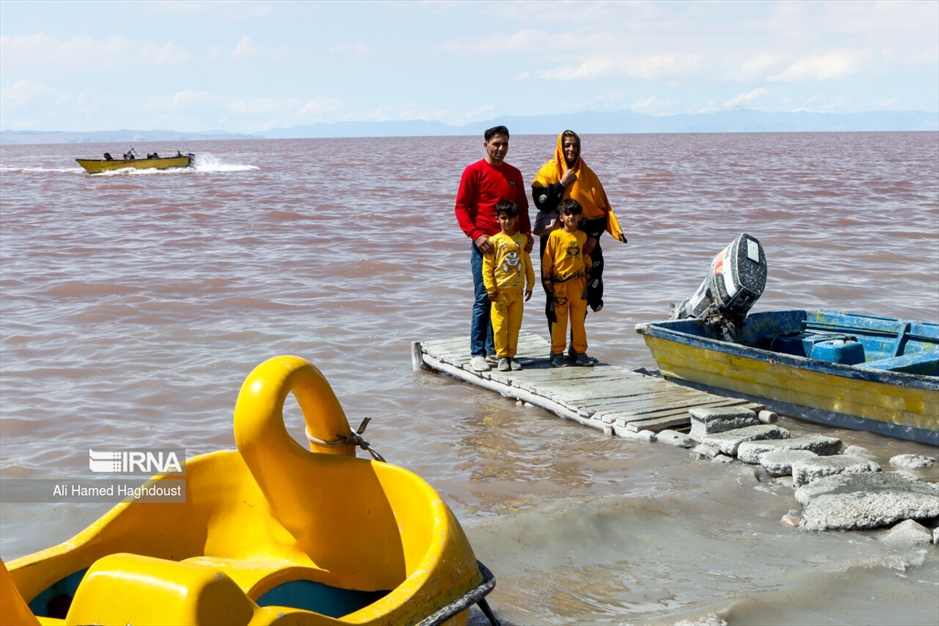 نجات دریاچه