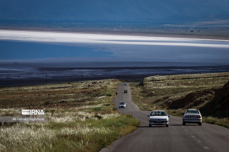 نجات دریاچه