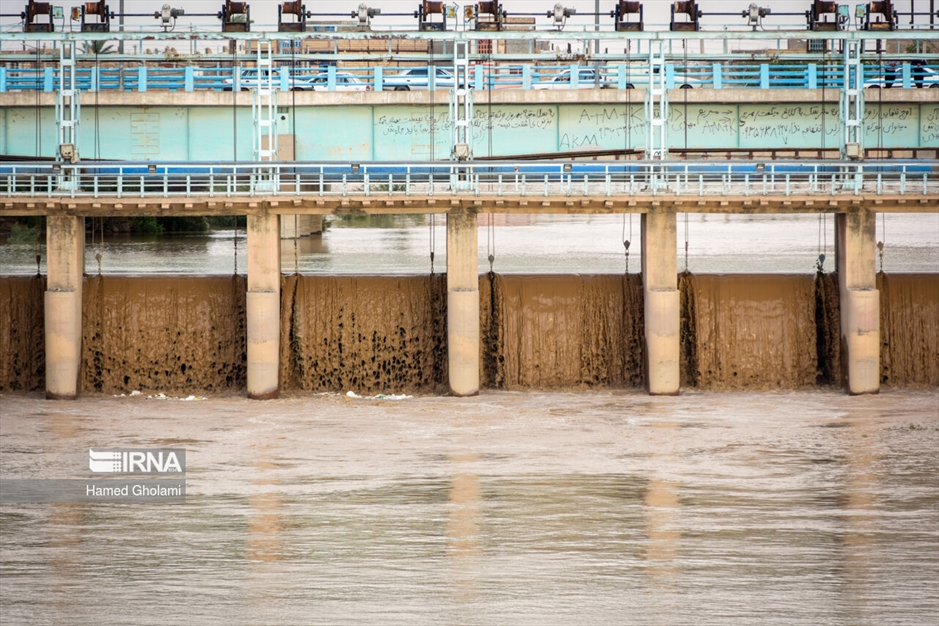 آب در راه سیستان