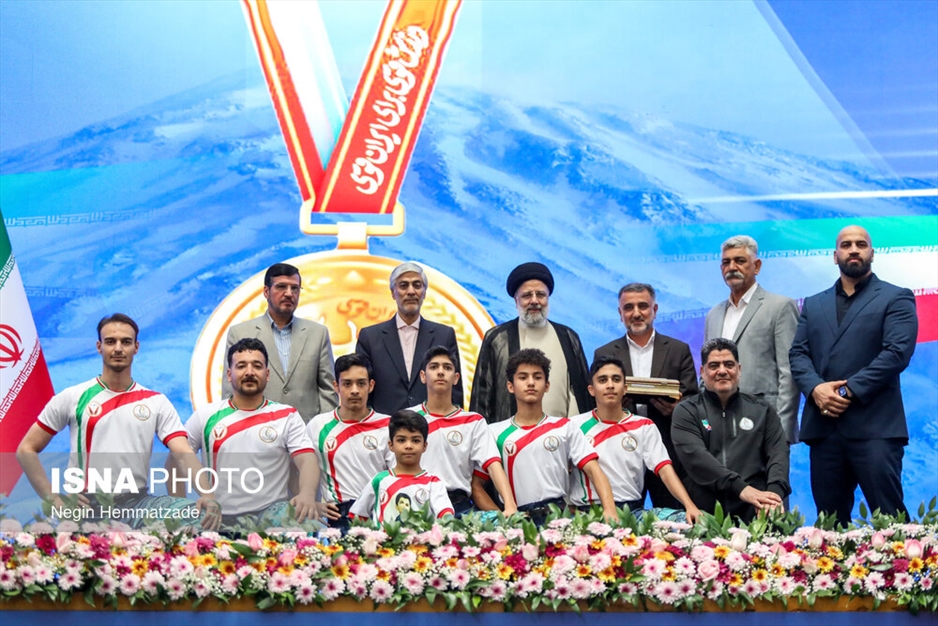 مراسم تجلیل از قهرمانان و مدال آوران ورزش کشور با حضور رئیس جمهور