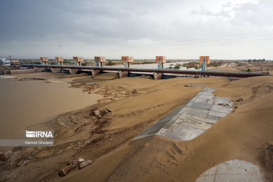 آب در راه سیستان