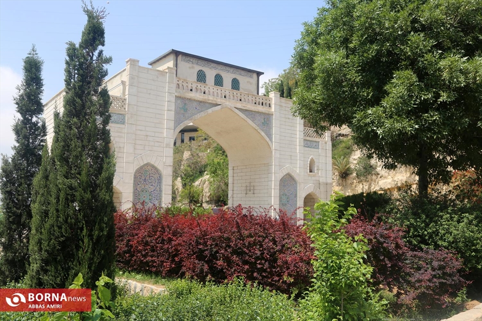 آیین جایگزینی قرآن در دروازه قرآن شیراز