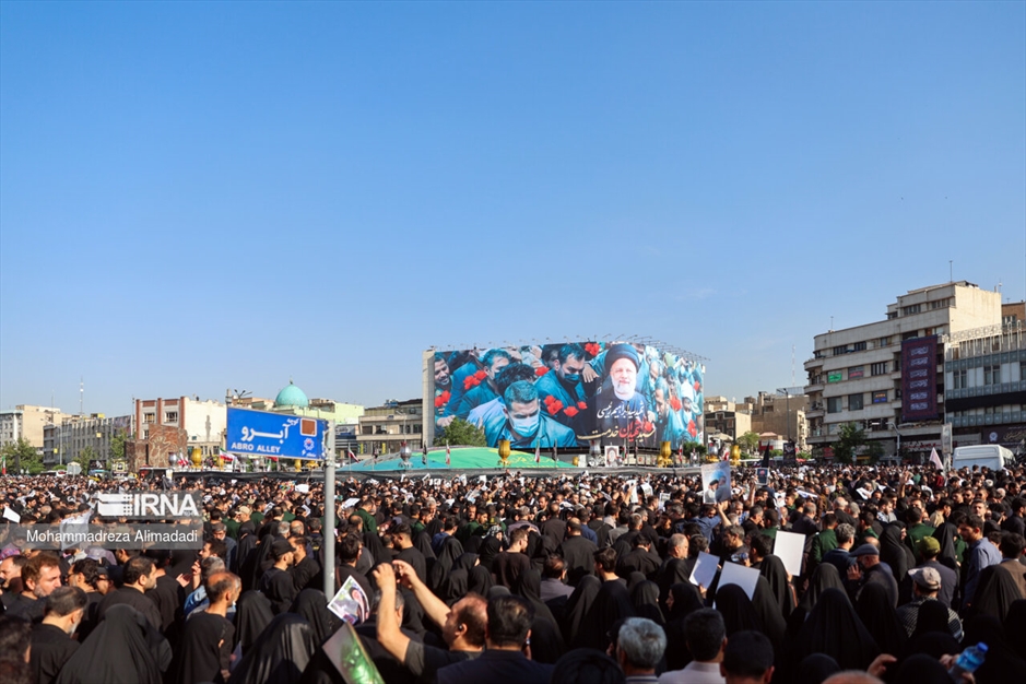 تشییع شهدای خدمت در تهران-۲