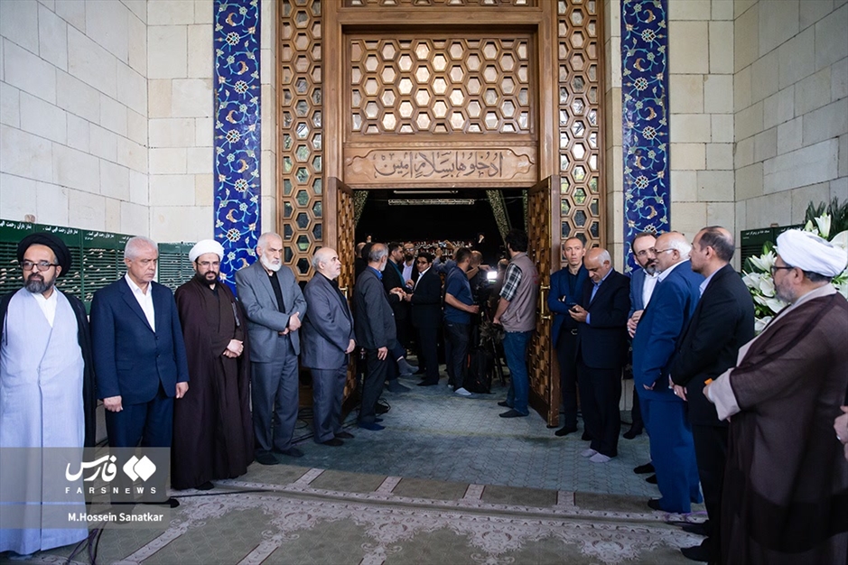 تجمع مردمی و دانشجویی بزرگداشت شهدای خدمت در دانشگاه تهران
