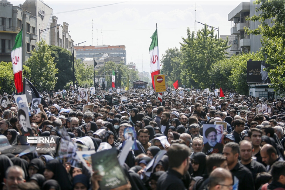 تشییع شهدای خدمت در تهران-۲