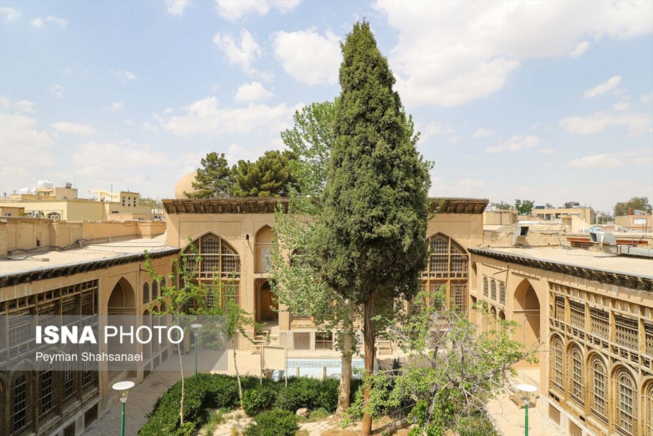 مجموعه خانه‌های تاریخی در هم تنیده قزوینی‌ها، کهکشانی، ابطحی