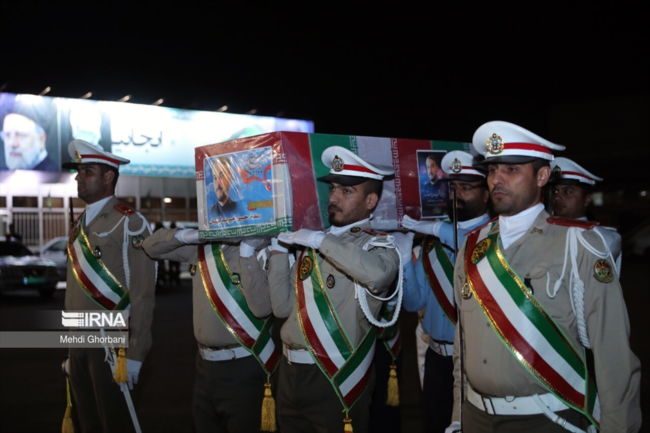 استقبال از پیکر وزیر خارجه در فرودگاه مشهد