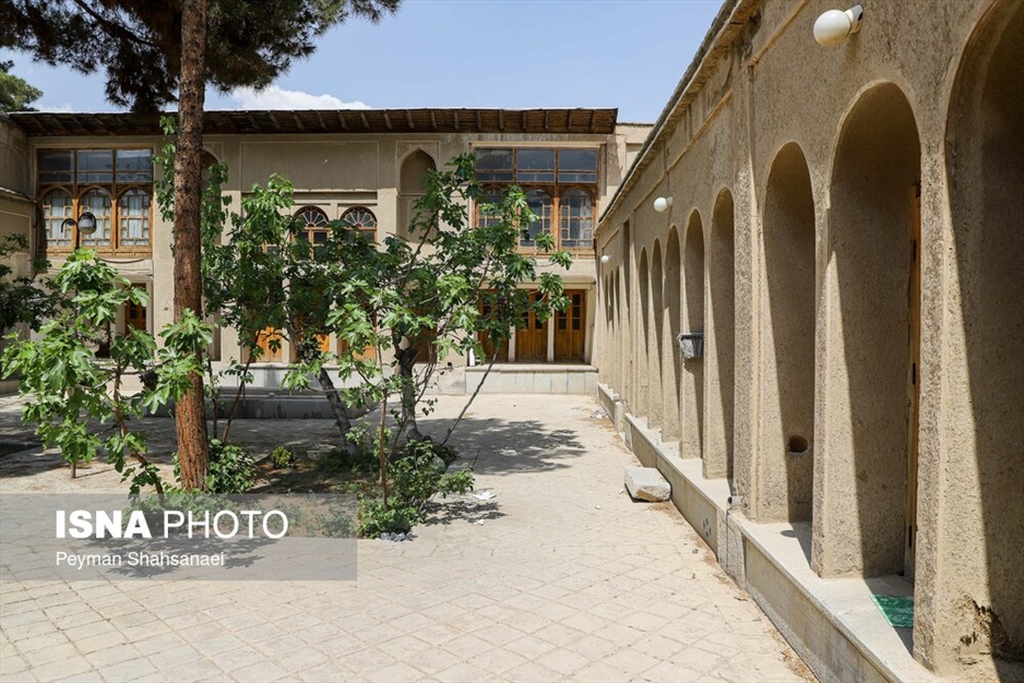 مجموعه خانه‌های تاریخی در هم تنیده قزوینی‌ها، کهکشانی، ابطحی