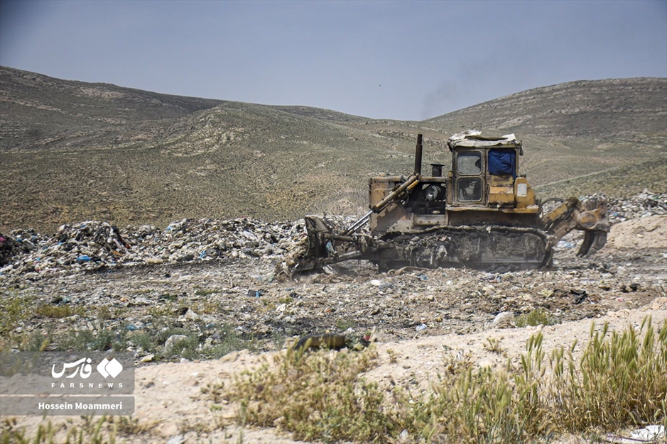 اینجا کوهی از زباله‌ها دارد خاک میخورد!