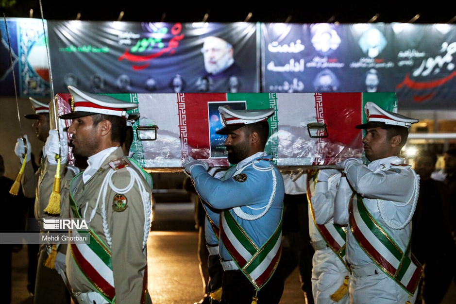 استقبال از پیکر وزیر خارجه در فرودگاه مشهد