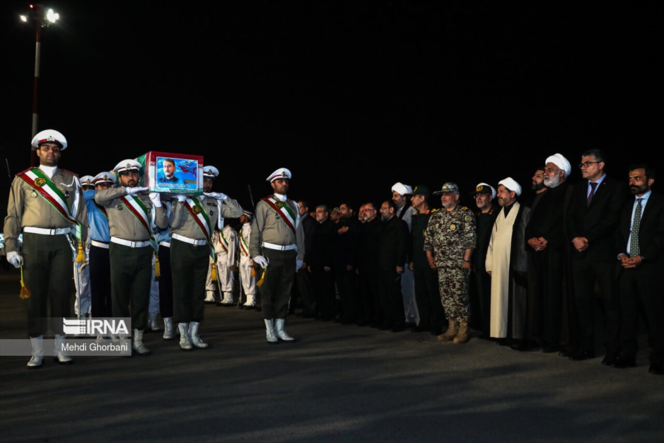 استقبال از پیکر وزیر خارجه در فرودگاه مشهد