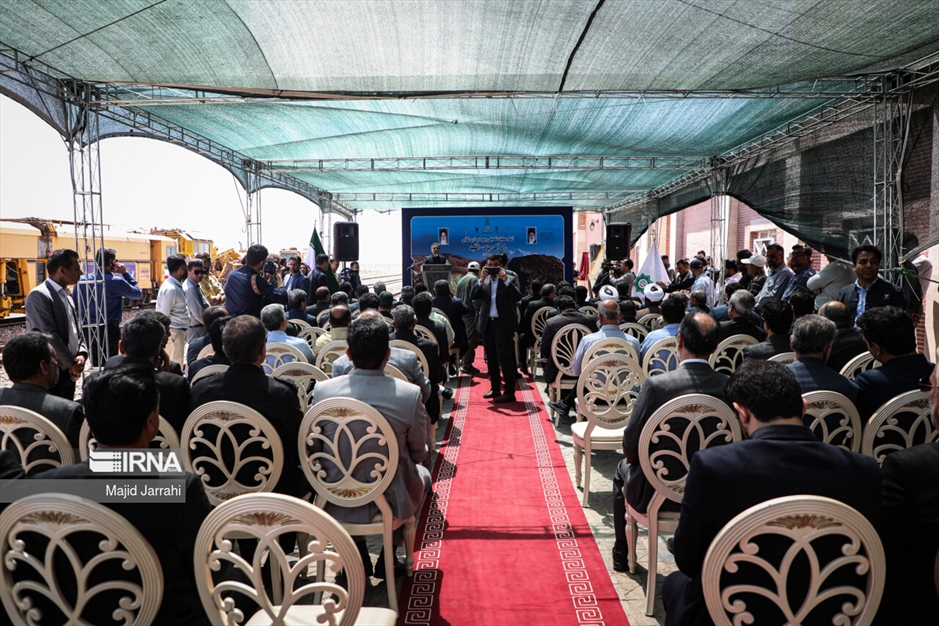 بهره برداری از خط راه‌آهن یزد - اقلید