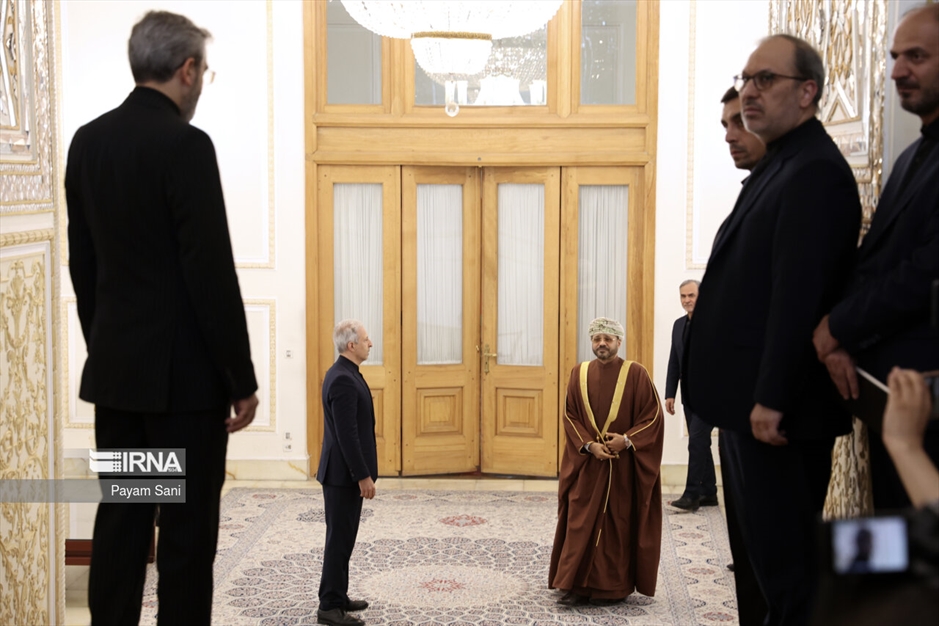 دیدار وزیر امور خارجه عمان با سرپرست وزارت خارجه