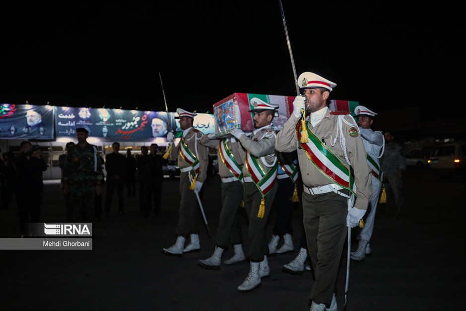 استقبال از پیکر وزیر خارجه در فرودگاه مشهد