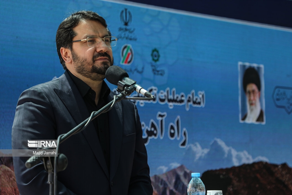 بهره برداری از خط راه‌آهن یزد - اقلید