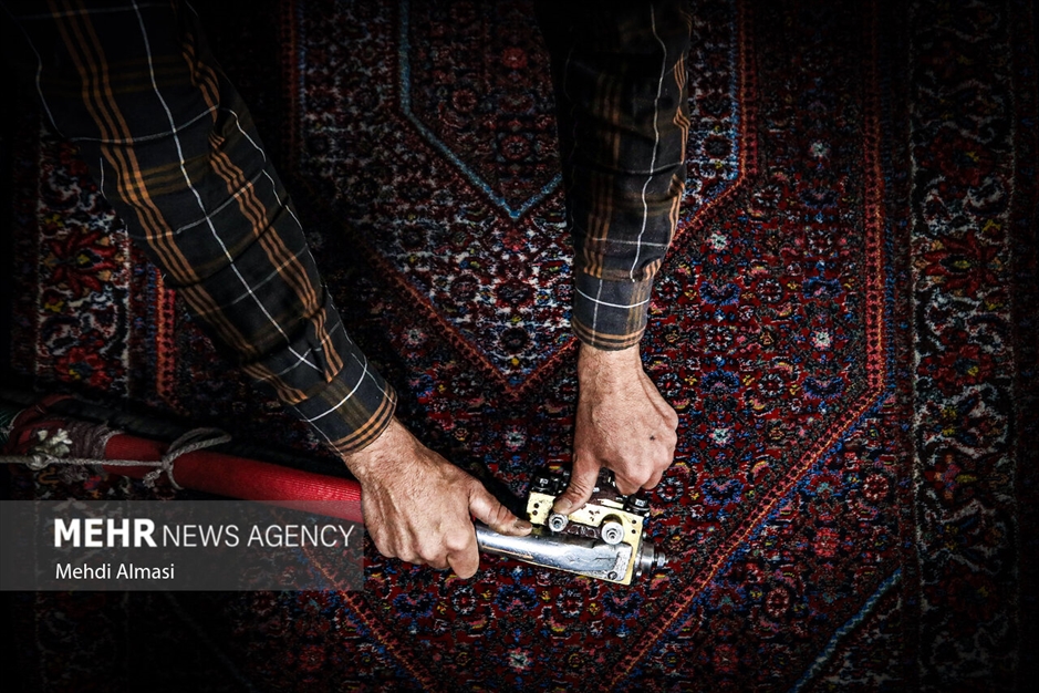 نَفس‌های هُنر در دَستان پرتَوان