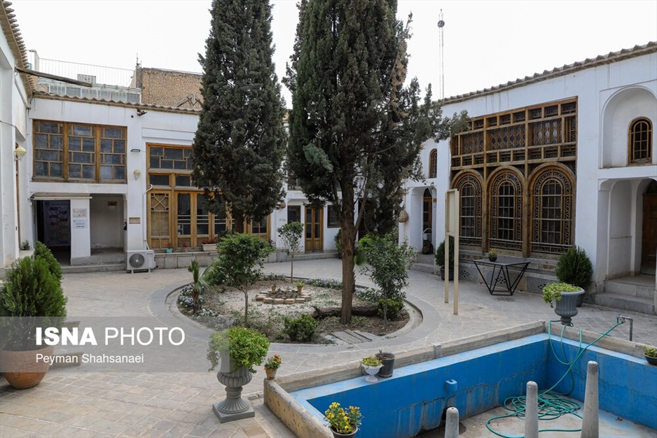 مجموعه خانه‌های تاریخی در هم تنیده قزوینی‌ها، کهکشانی، ابطحی