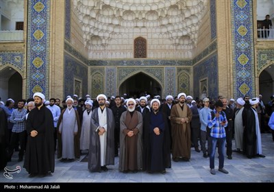 اجتماع طلاب و حوزویان در بزرگداشت شهدای خدمت در مدرسه علمیه فیضیه قم