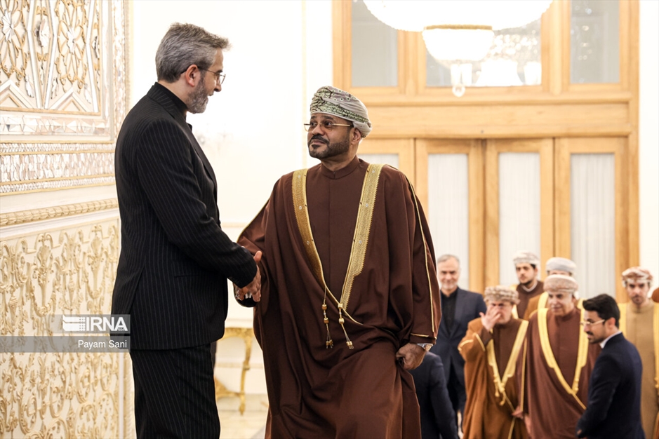 دیدار وزیر امور خارجه عمان با سرپرست وزارت خارجه