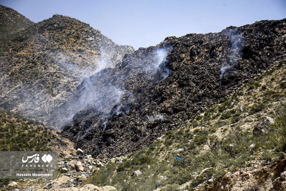 اینجا کوهی از زباله‌ها دارد خاک میخورد!
