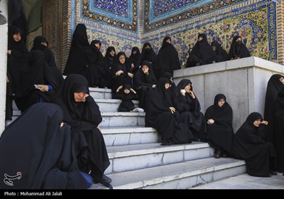 اجتماع طلاب و حوزویان در بزرگداشت شهدای خدمت در مدرسه علمیه فیضیه قم