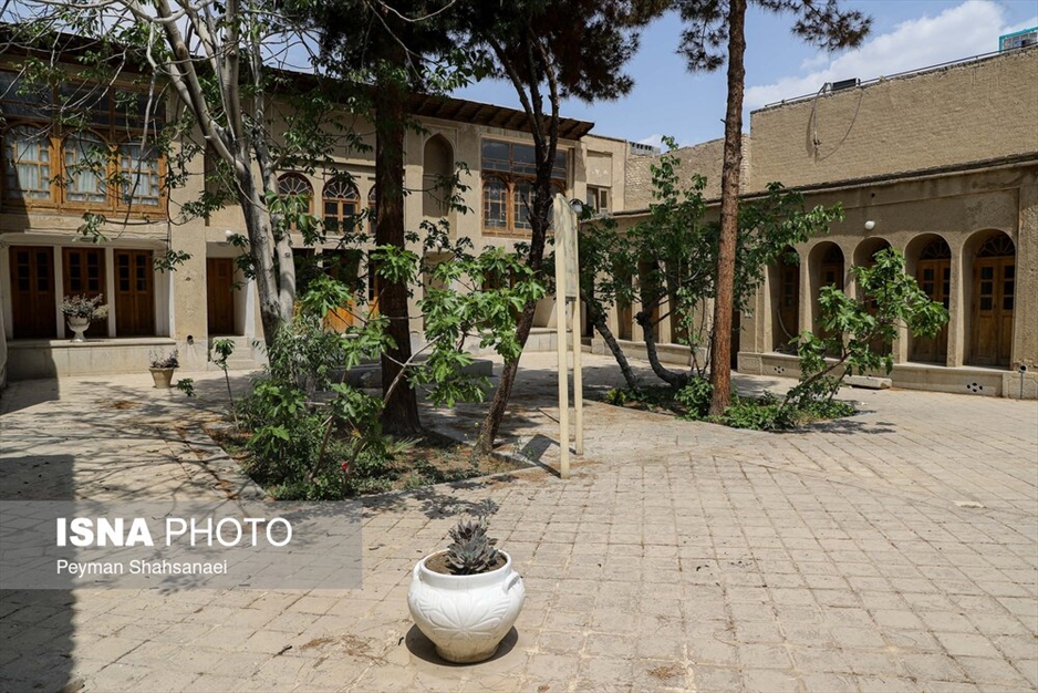 مجموعه خانه‌های تاریخی در هم تنیده قزوینی‌ها، کهکشانی، ابطحی