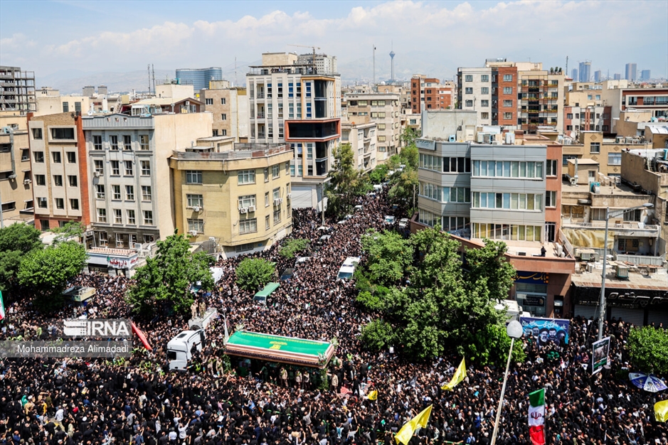 تشییع شهدای خدمت در تهران-۲