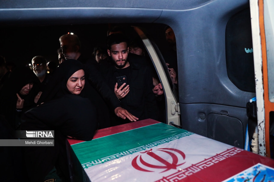 استقبال از پیکر وزیر خارجه در فرودگاه مشهد