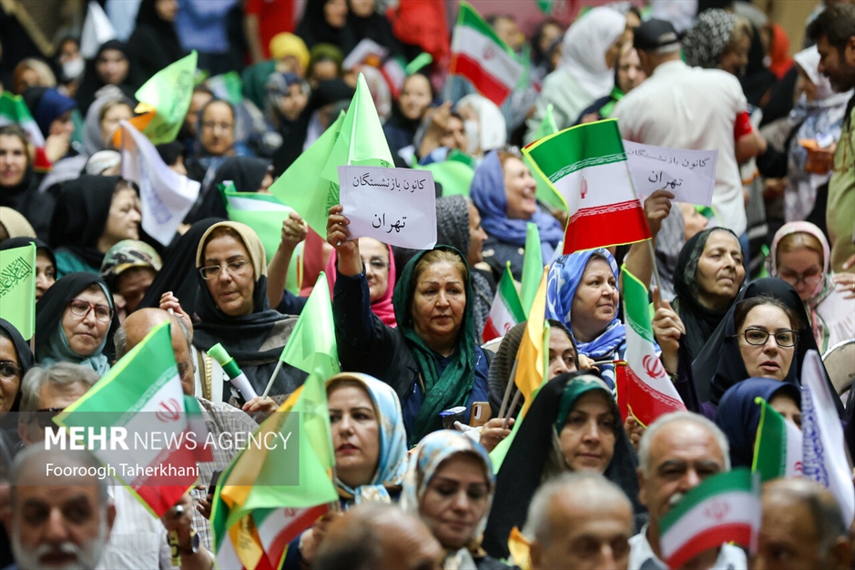 گردهمایی کارگران و بازنشستگان با حضور محمدباقر قالیباف