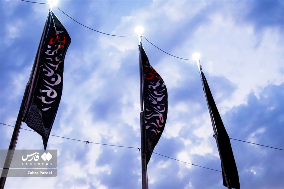 سیاه پوش شدن تهران در آستانه محرم