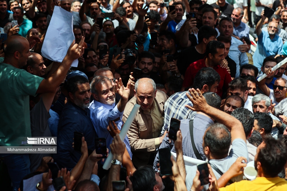 حضور «مسعود پزشکیان» در بازار شوش