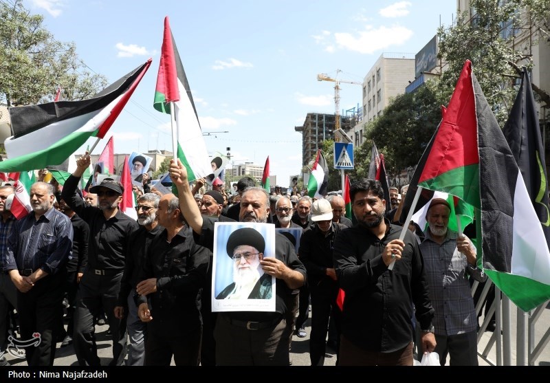 اجتماع مردم مشهد در محکومیت جنایات اسرائیل در غزه