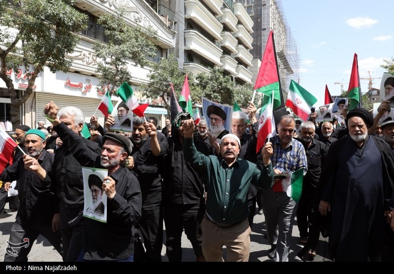 اجتماع مردم مشهد در محکومیت جنایات اسرائیل در غزه