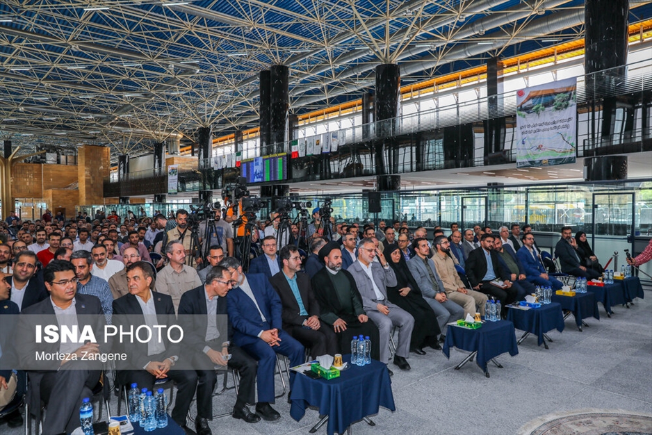 آیین آغاز عملیات اجرایی و افتتاح پروژه های مسافری شرق تهران