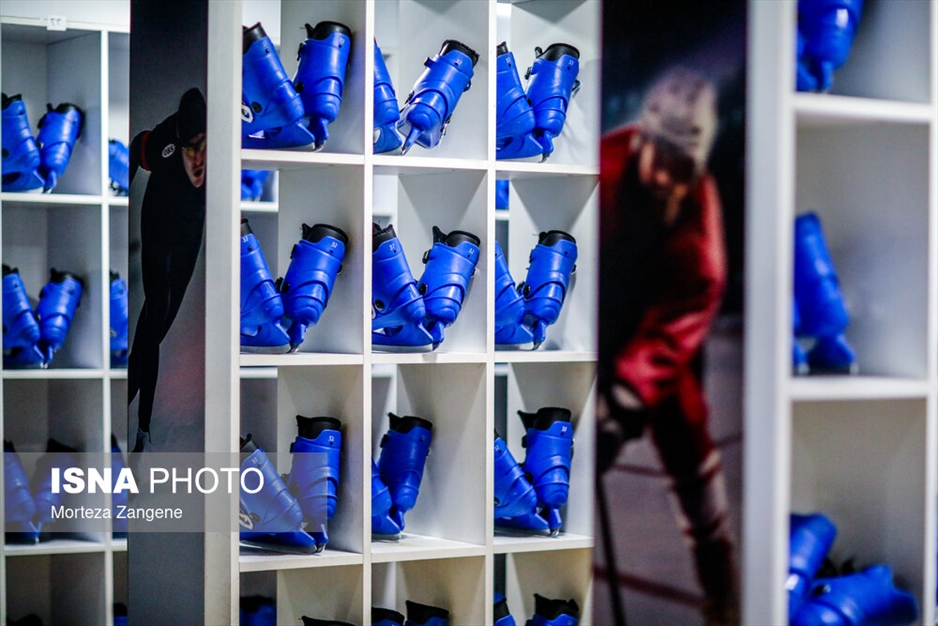 دیدار تیم‌های ملی بزرگسالان و جوانان هاکی روی یخ