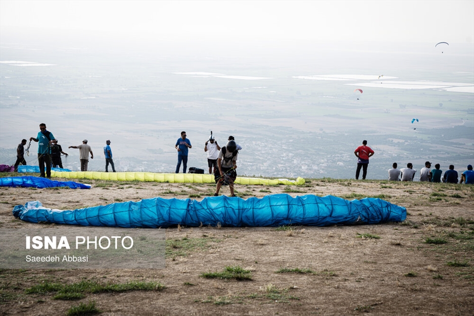 پرواز با پاراگلایدر در مازندران
