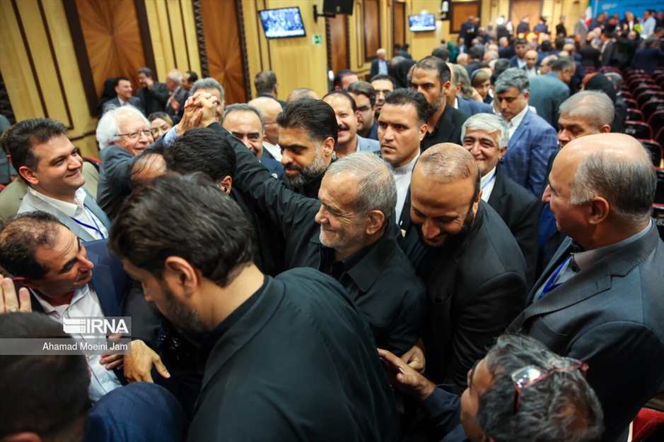 دیدار رئیس جمهور منتخب با فعالان اقتصادی